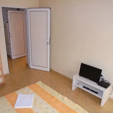Апартамент Таня Apartment